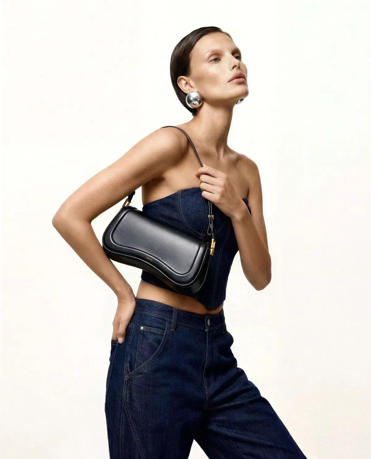 Жіноча сумка на плече JW PEI Joy Shoulder Bag, чорна — фото 6