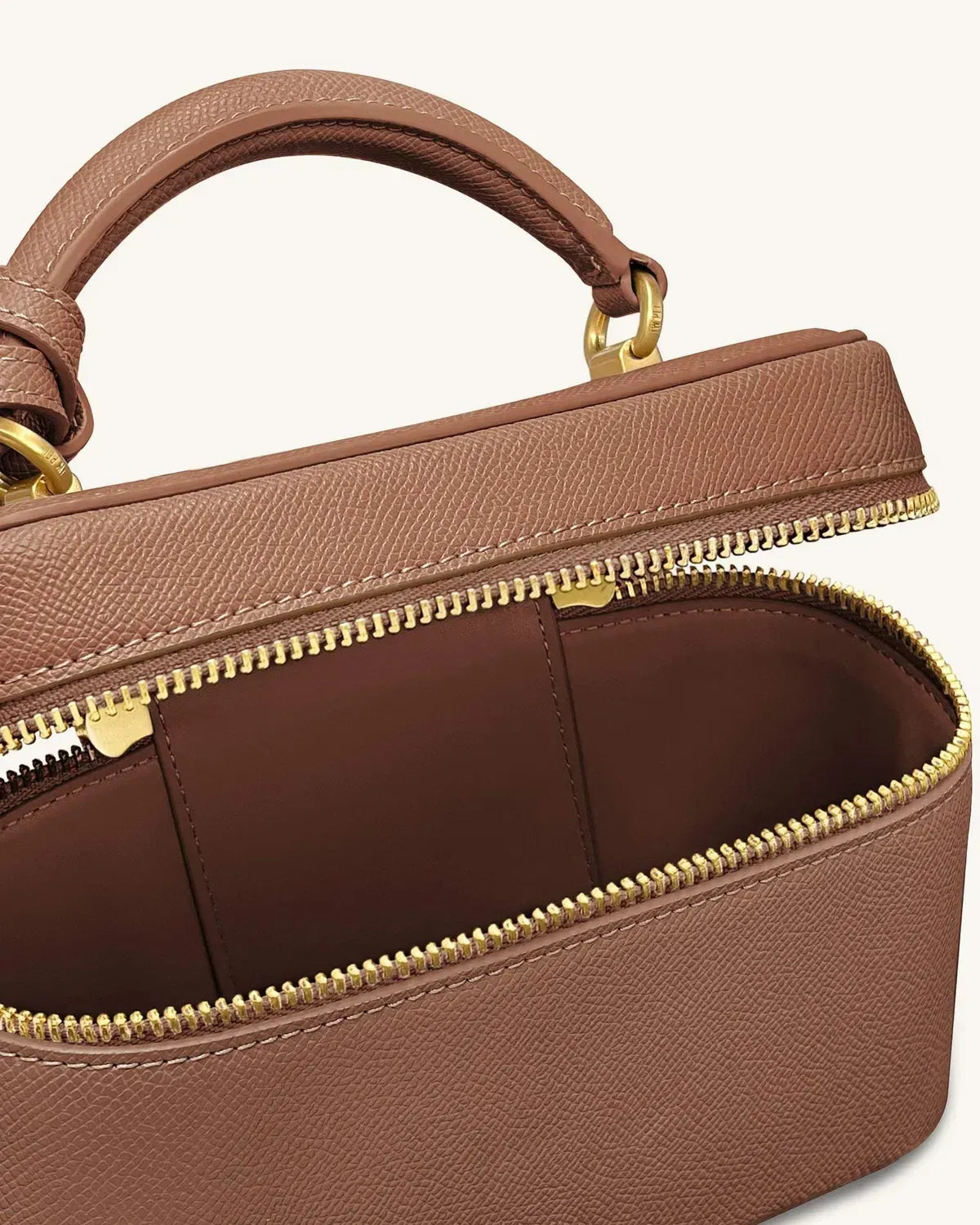 Жіноча сумка з верхньою ручкою JW PEI Cleo Box Shape Top Handle Bag, коричнева — фото 5