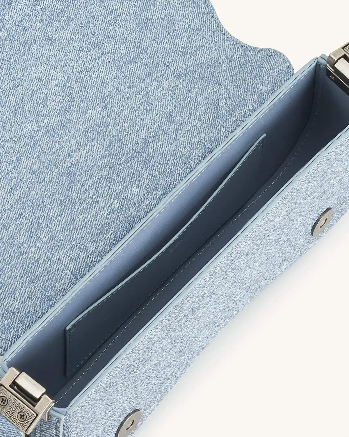 Жіноча сумка на плече JW PEI Joy Denim Embossed Curved Shoulder Bag, синя — фото 5