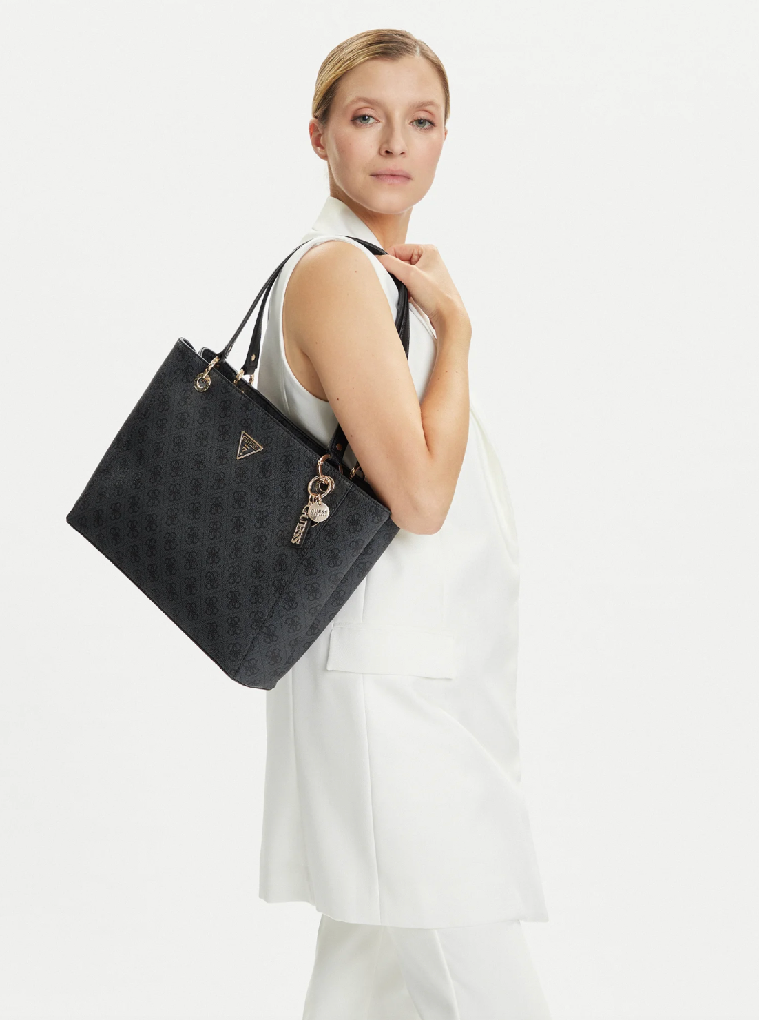 Сумка на плече жіноча GUESS Noelle II Coal Чорна