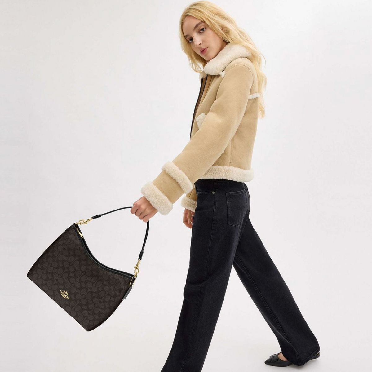 COACH Laurel Shoulder Bag In Signature Canvas сумка жіноча
