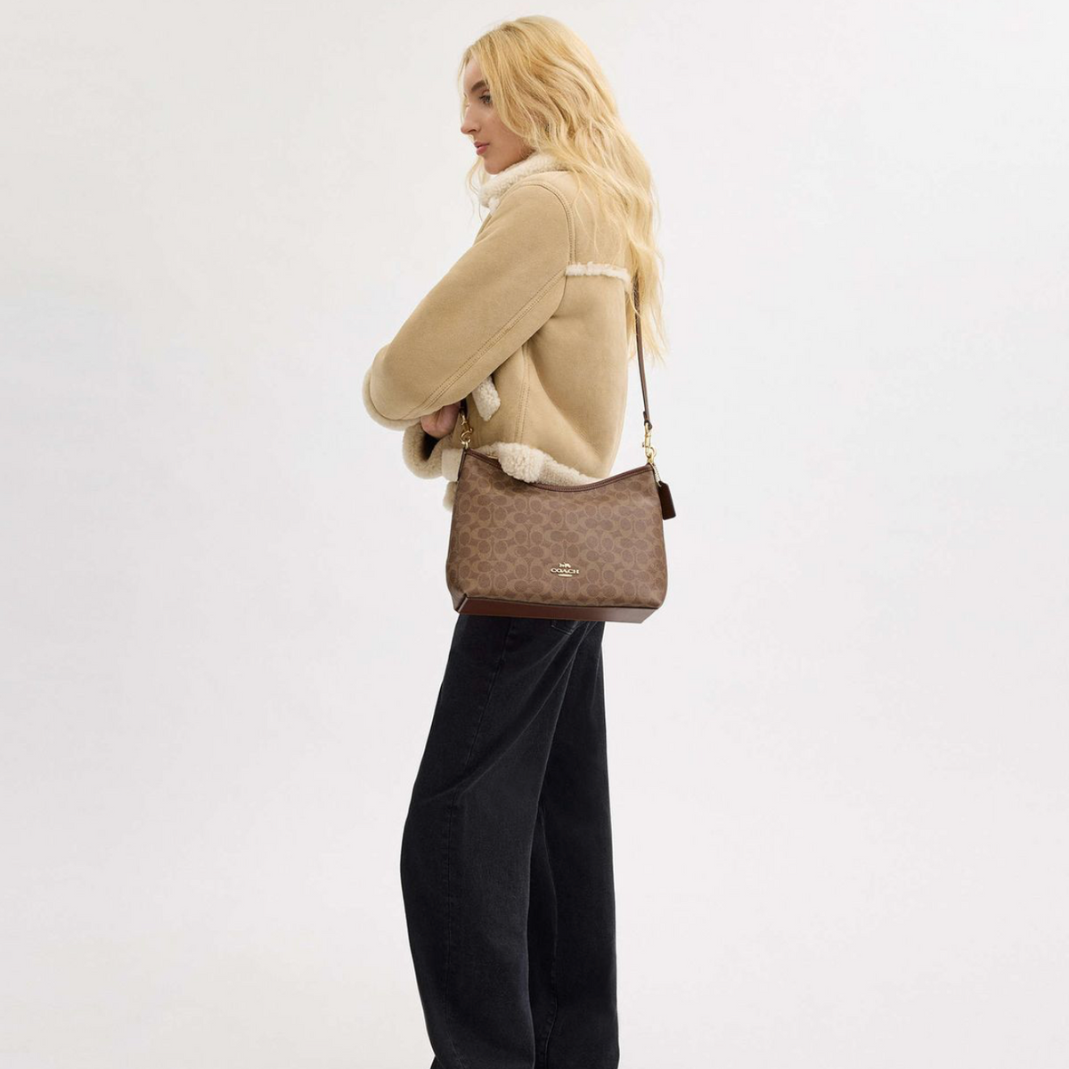COACH Laurel Shoulder Bag In Signature Canvas Brown сумка жіноча
