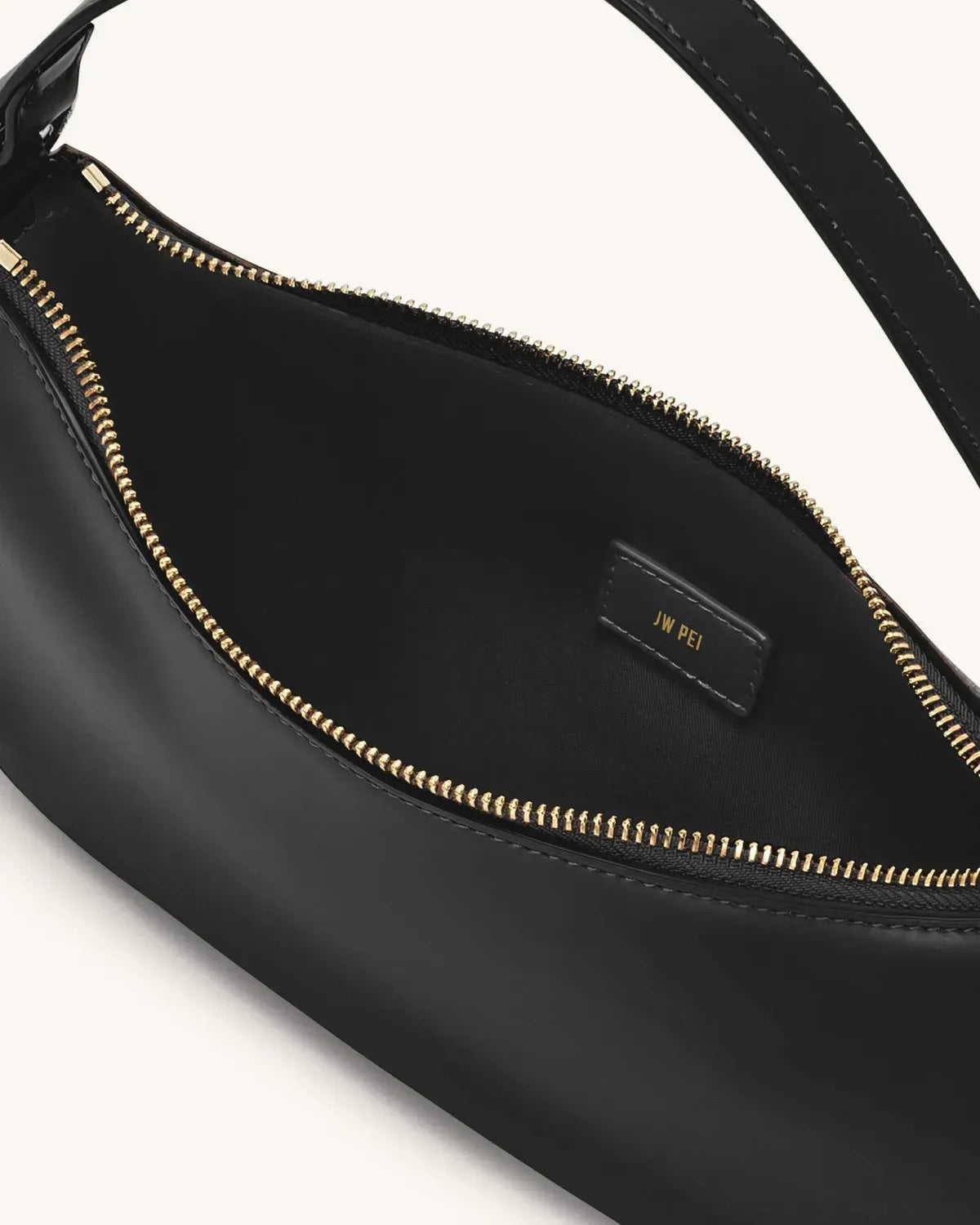 Жіноча сумка на плече JW PEI Lily Shoulder Bag, чорна — фото 5