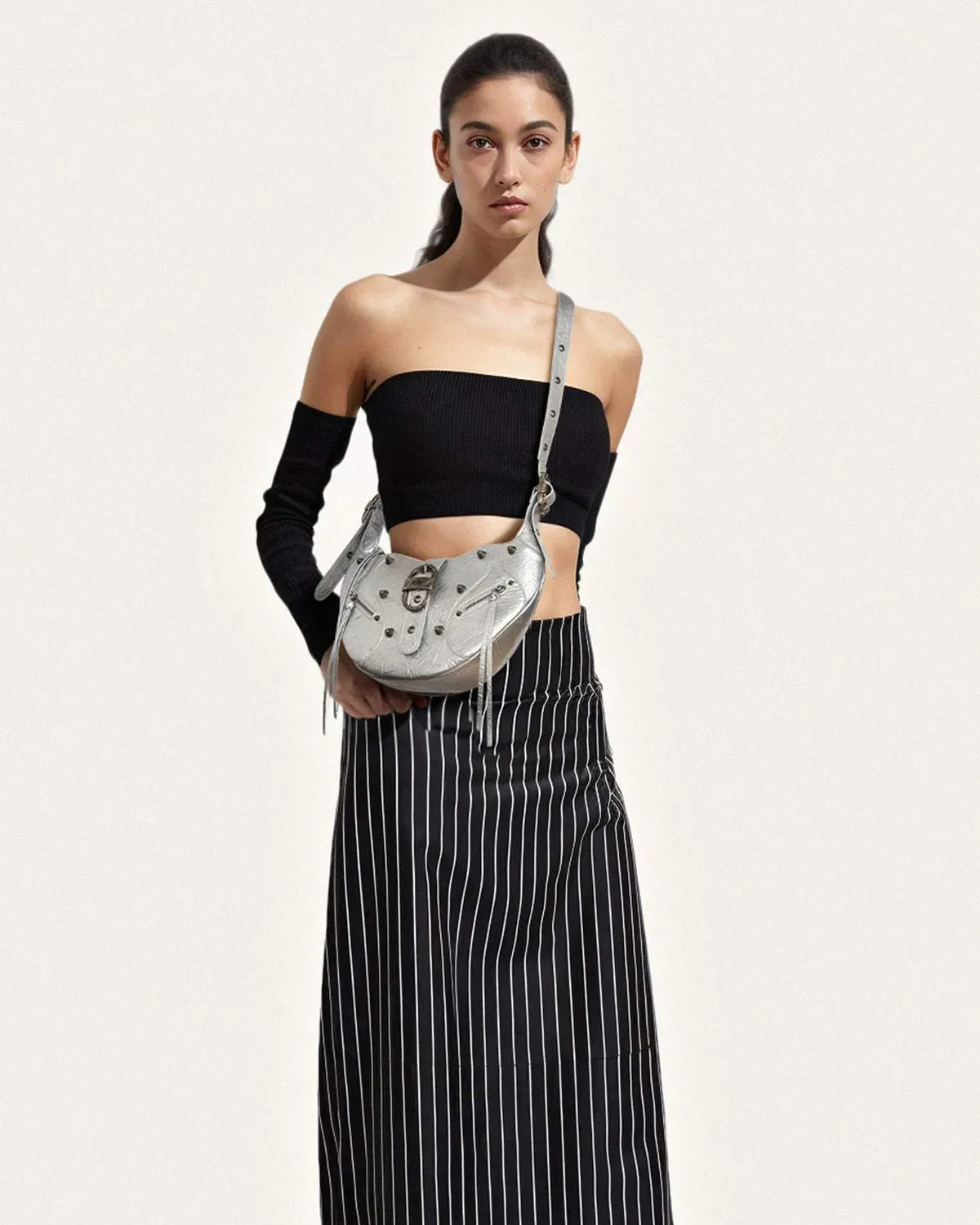 Жіноча сумка на плече JW PEI Tessa Metallic Pleating Shoulder Bag, срібляста — фото 4