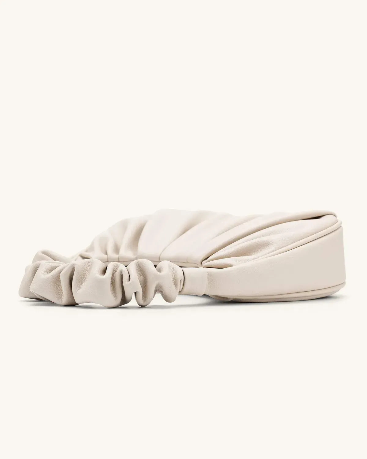 Жіноча сумка-хобо JW PEI Gabbi Ruched Hobo Handbag, айворі — фото 4