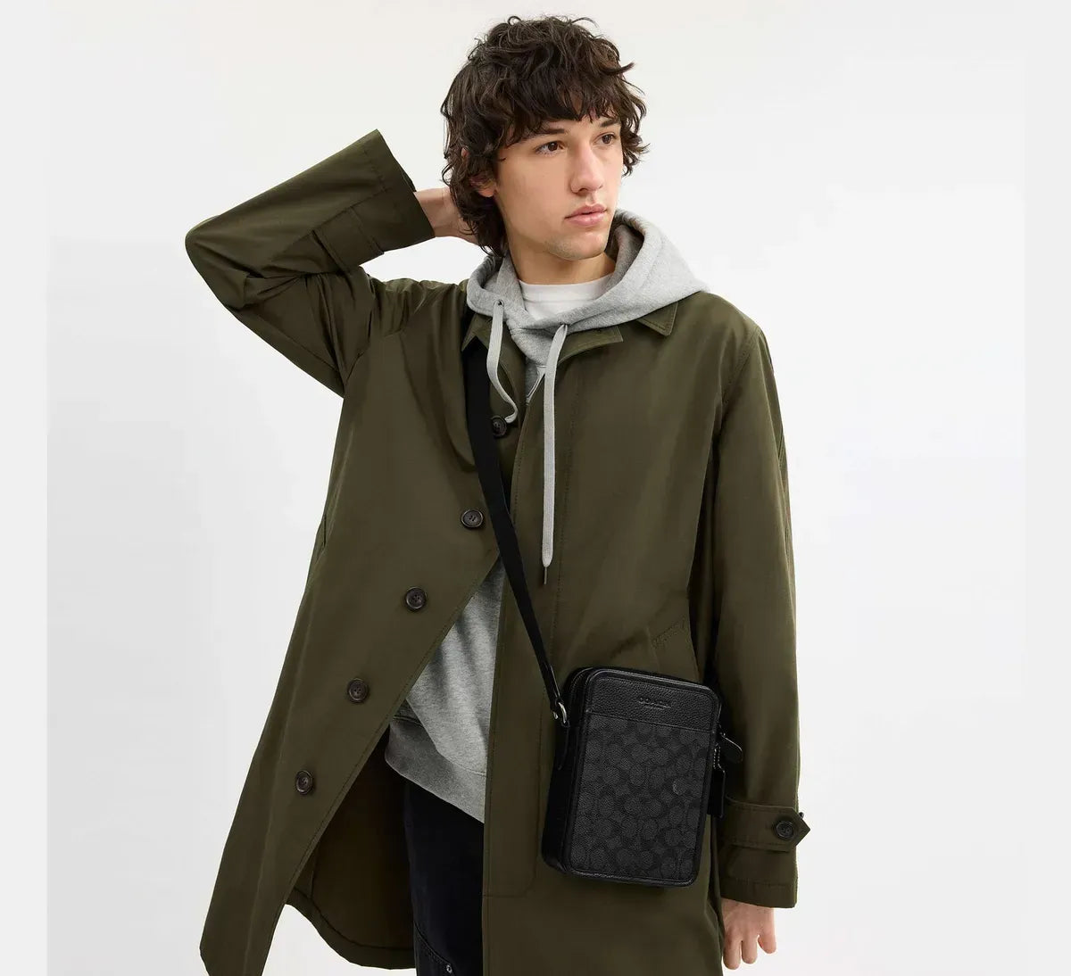 Чоловіча сумка кросбоді COACH Sullivan Crossbody Bag In Signature Canvas, Gunmetal / Charcoal / Black — фото 2