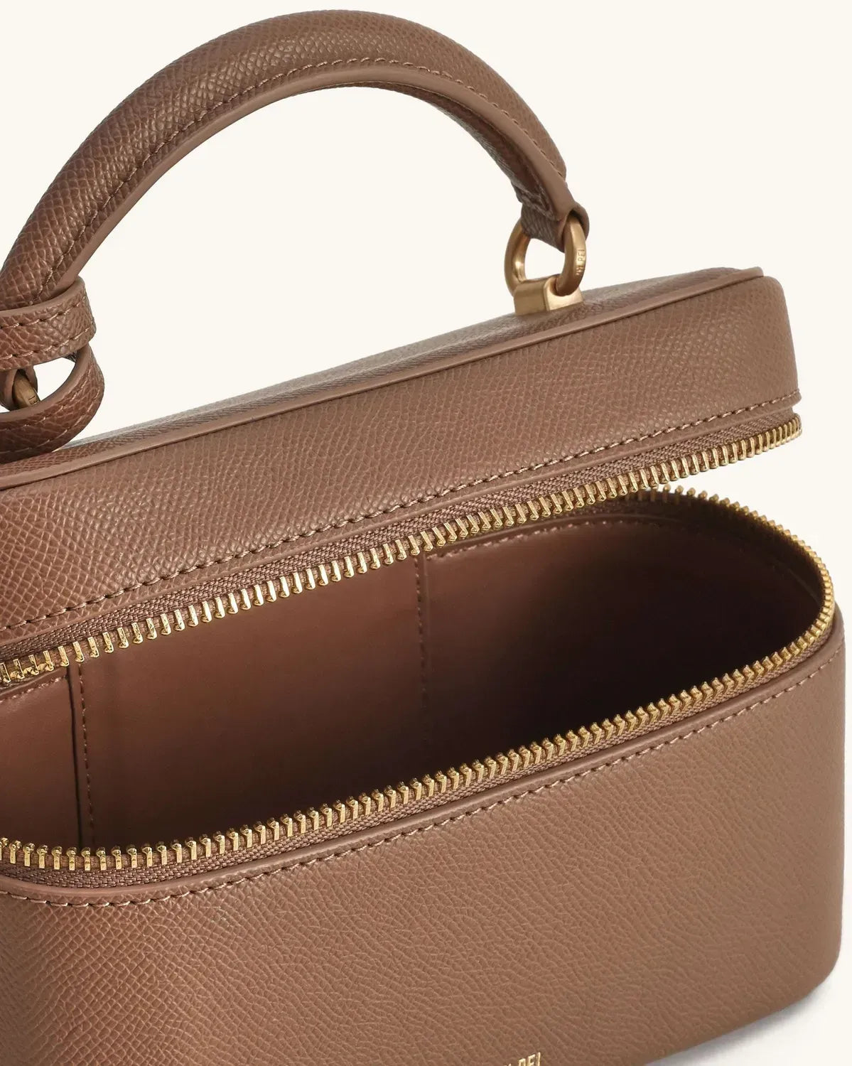 Жіноча сумка з верхньою ручкою JW PEI Cleo Box Shape Top Handle Bag, коричнева — фото 9