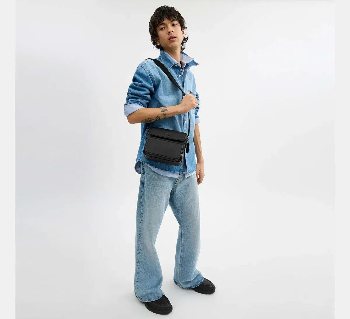 Чоловіча сумка кросбоді з клапаном COACH Sullivan Flap Crossbody Bag, Gunmetal Black — фото 2