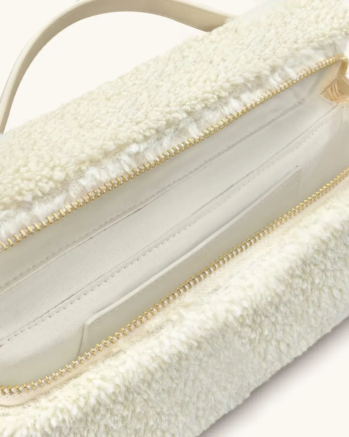 Жіноча сумка з верхньою ручкою JW PEI Thea Faux Fur Top Handle Bag, кремова — фото 5